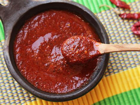yucatn-style-hot-dried-chili-salsa-kuut-bi-ik image