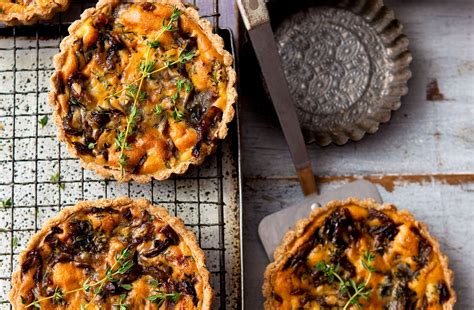 caramelised-red-onion-quiche-dinner-recipes-goodto image