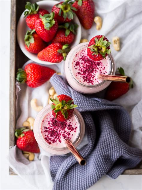 strawberry-shortcake-smoothie-nourish-every-day image