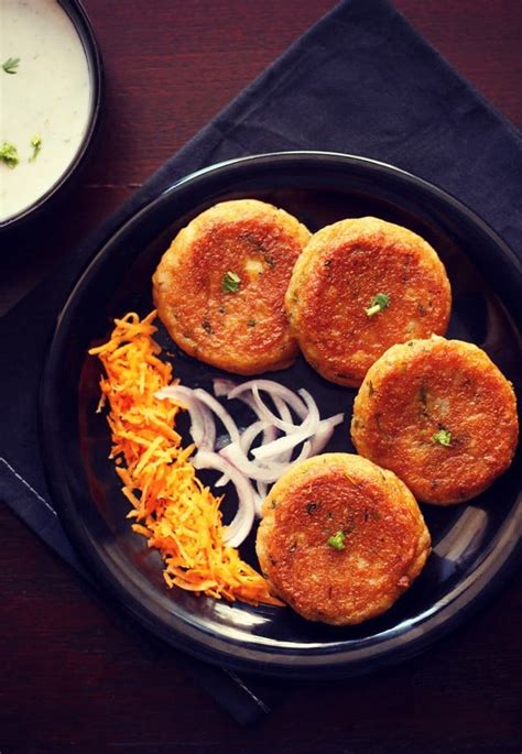 aloo-tikki-recipe-indian-potato-patties-dassanas-veg image
