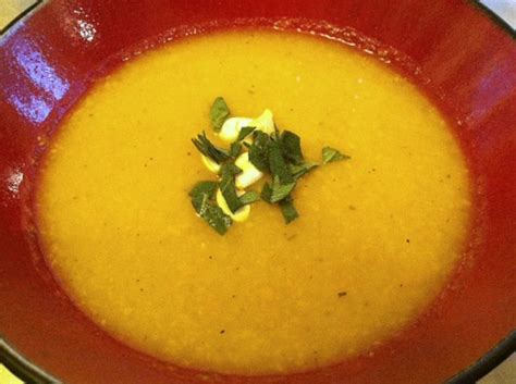 easy-vegan-recipes-hubbard-squash-soup-one image