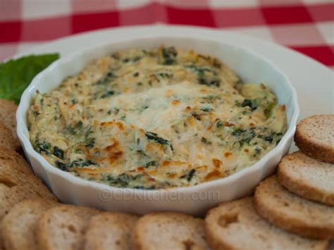 copycat-olive-garden-hot-spinach-and-artichoke-dip image