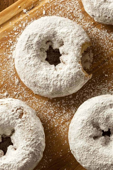 powdered-donuts-recipe-5-ingredients-and-15-minutes image