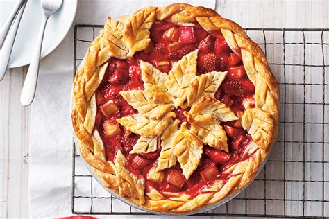 the-ultimate-strawberry-rhubarb-pie-canadian-living image