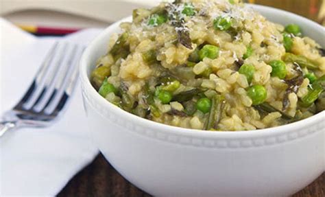 brown-rice-risotto-with-spring-vegetables-honest image