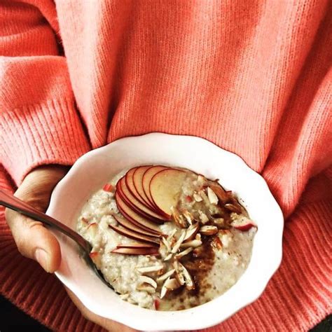 apple-cinnamon-oatmeal-porridge-my-weekend-kitchen image