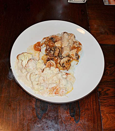 chicken-and-mushrooms-in-garlic-white-wine-sauce image