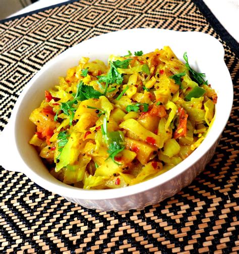 patta-gobhi-aloo-ki-sabzipotato-and-cabbage-stir-fry image