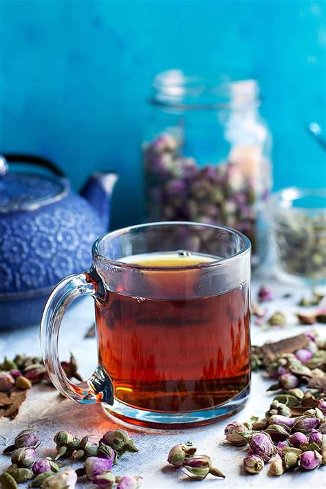 how-to-brew-persian-tea-at-home-unicorns-in-the image