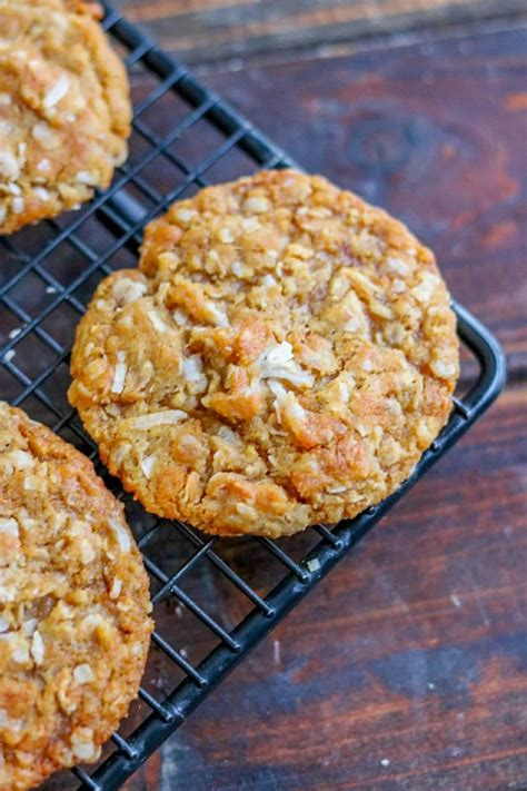 authentic-anzac-biscuits-kylee-cooks image