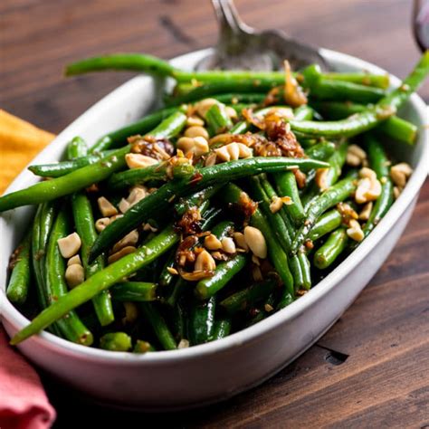 thai-green-beans-recipe-the-mom-100 image