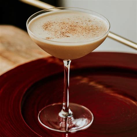 brandy-alexander-cocktail-recipe-liquorcom image