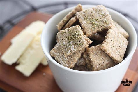 whole-wheat-rosemary-olive-oil-crackers-imperial image