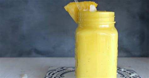 10-best-coconut-pineapple-mango-smoothie image