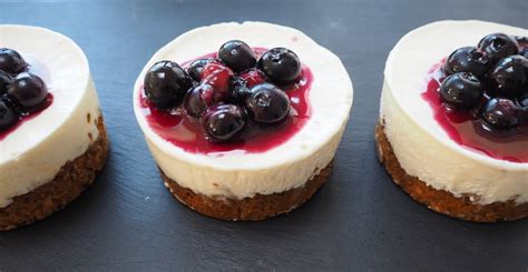 blueberry-cheesecake-flapjacks-the-art-of-healthy image