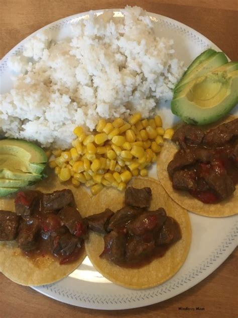 easy-recipes-carne-guisada-mexican-style-beef image