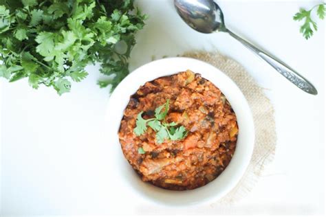 crock-pot-lentil-vegetable-chili-recipe-practical image