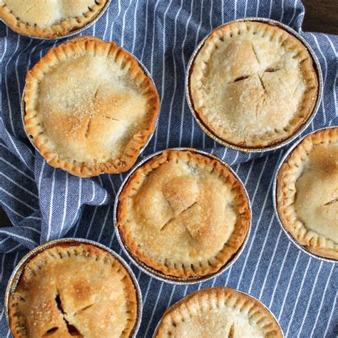 mini-apple-pies-an-easy-recipe-for-individual-apple image