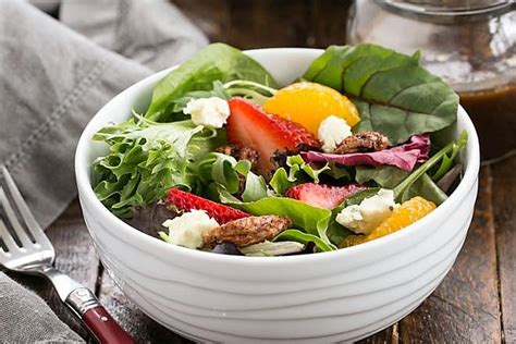 spinach-strawberry-salad-with-blue-cheese image