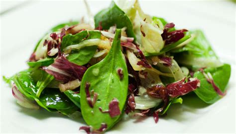 tossed-green-salad-with-herb-vinaigrette-kosher-and image
