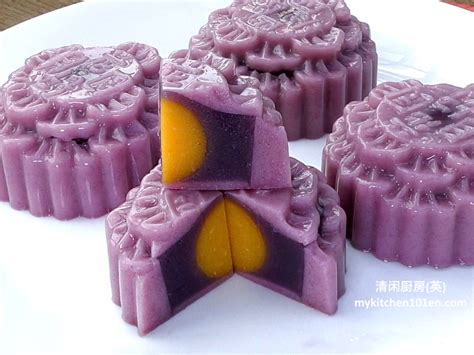 beautiful-purple-sweet-potato-agar-agar-jelly-mooncake image