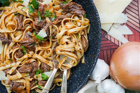 short-rib-pasta-couple-in-the-kitchen image