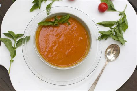 tomato-bisque-soup-recipe-with-fresh-tomatoes image
