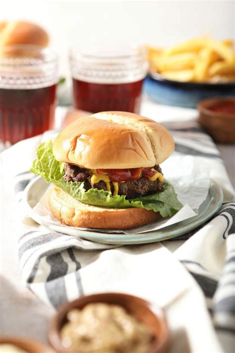 how-to-make-pan-fried-hamburgers-easy-skillet-burgers image