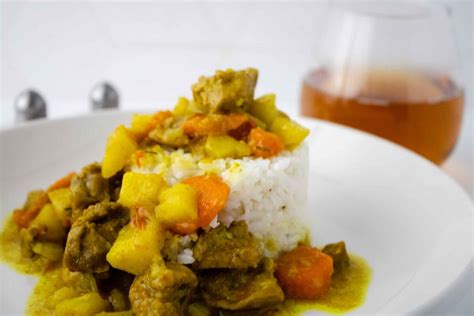 easy-authentic-jamaican-curry-chicken image