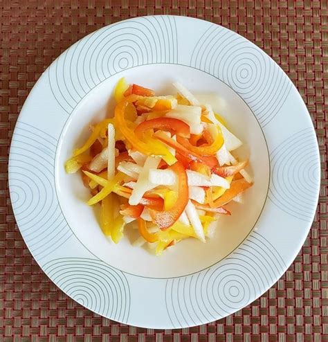 pear-and-mixed-bell-pepper-salad-buddhist-temple image