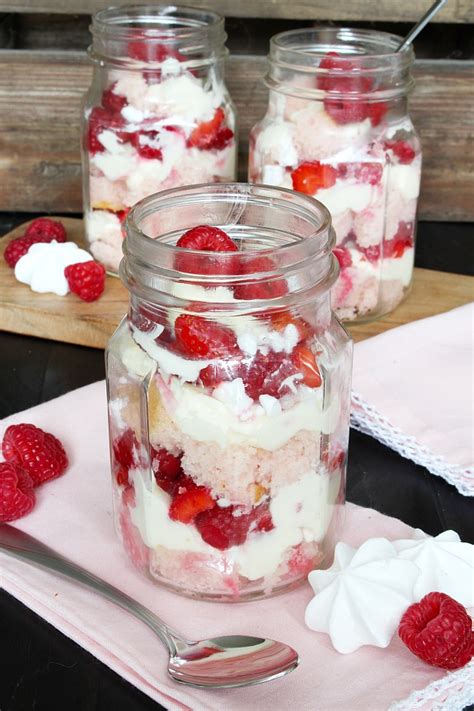 meringue-berry-trifle-summer-desserts-clean-and image