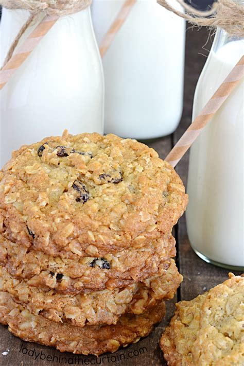 classic-chewy-homemade-oatmeal-raisin-cookie image