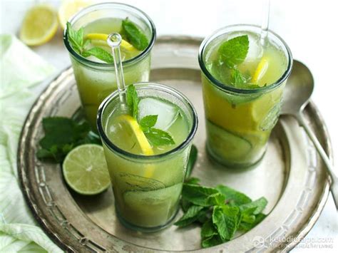 low-carb-cucumber-lime-cooler-ketodiet-blog image