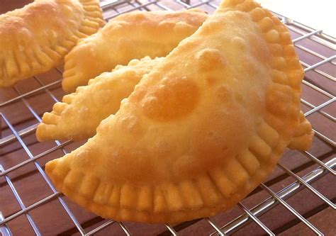 delicious-little-cheese-pies-pitarakia-milou-my image