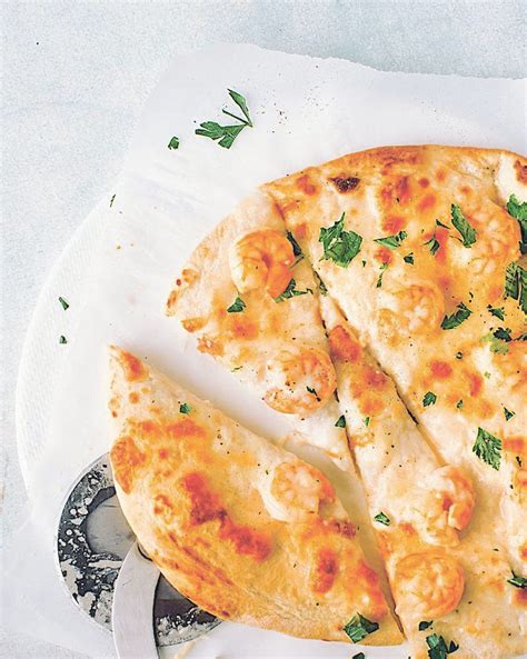 shrimp-pizza-with-garlicky-cream-sauce-foodess image