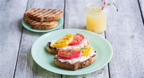 rustic-heirloom-tomato-toast-la-brea-bakery image