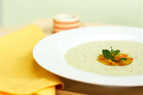 chilled-cucumber-soup-with-yogurt-mint-food-style image