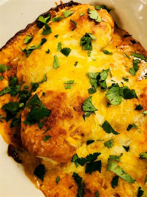 cheesy-taco-baked-chicken-cooks-well-with-others image