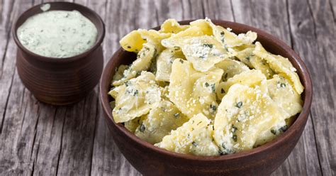what-to-serve-with-ravioli-8-classic-side-dishes image