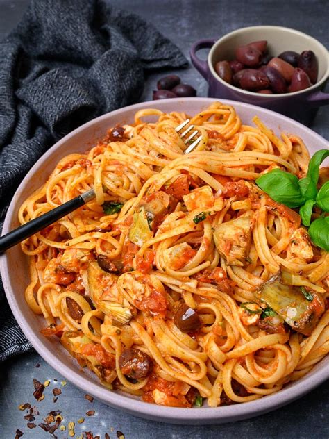 mediterranean-pasta-with-feta-and-olives-skinny-spatula image