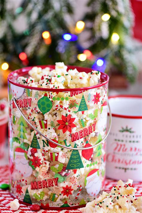 santa-munch-christmas-popcorn-tidymom image