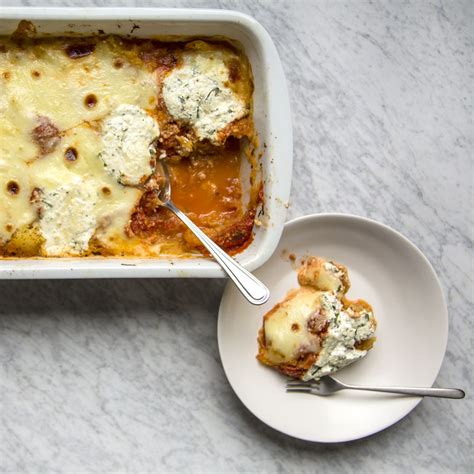 spaghetti-squash-lasagna-recipe-melissa-roberts image