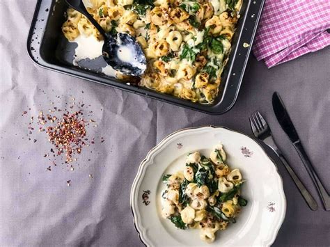cheesy-tortellini-casserole-with-spinach-tortellini-al-forno image