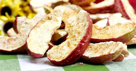 air-fryer-cinnamon-apples-recipe-mama-likes-to-cook image