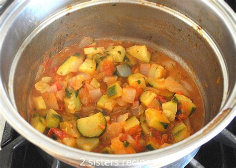 fast-easy-zucchini-tomato-soup-2-sisters-recipes-by image