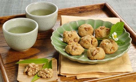 walnut-cookies-california-walnuts image
