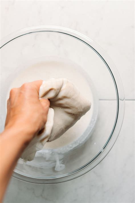 homemade-macadamia-milk-minimalist-baker image