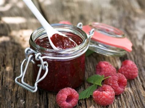 bread-machine-raspberry-jam-recipe-cdkitchencom image