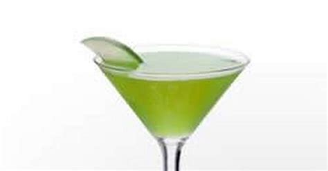 10-best-green-apple-martini-recipes-yummly image