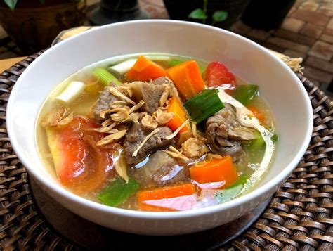 sop-buntut-indonesian-oxtail-soup-cook-me-indonesian image